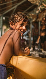 Image-world_wide_helping